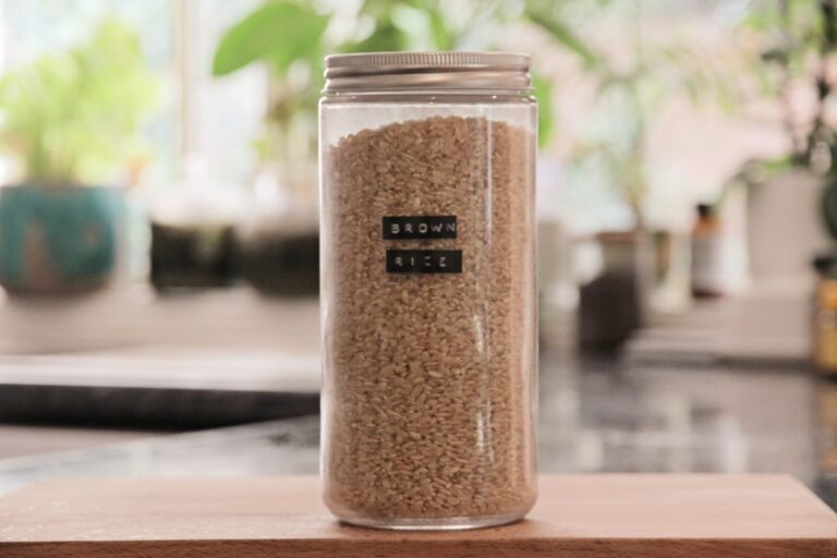 Granola domowa – przepis na zdrowe śniadanie bez cukru