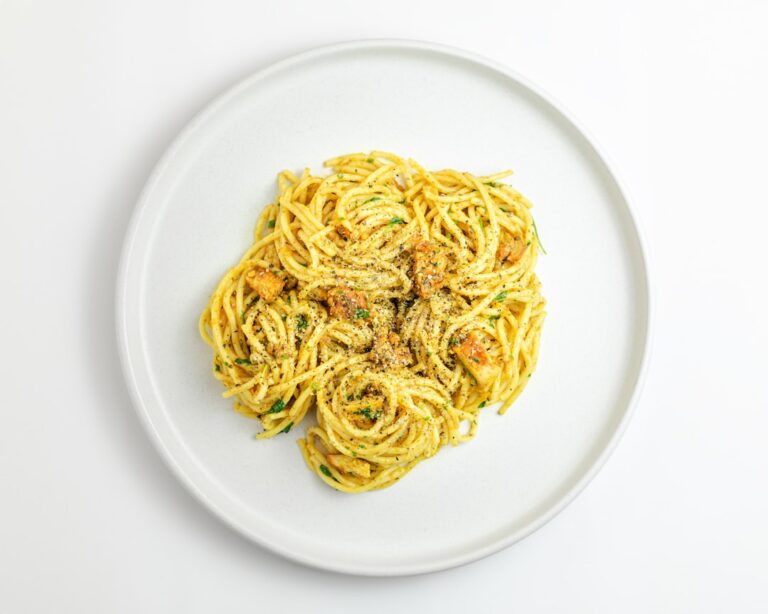 Spaghetti Aglio e Olio – klasyczny włoski makaron w 15 minut