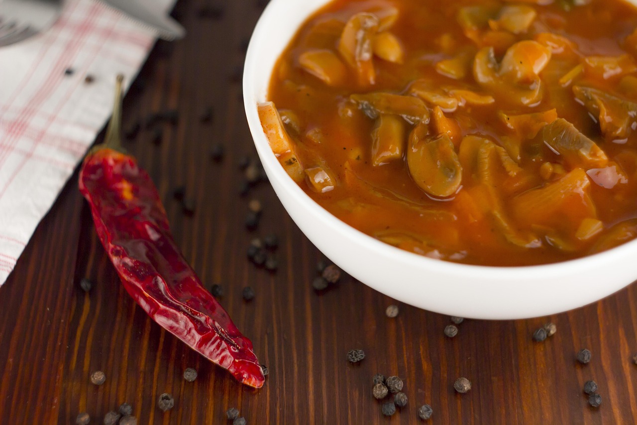 Wegetariańskie leczo, które pokochasz. Idealny pomysł na letni obiad!