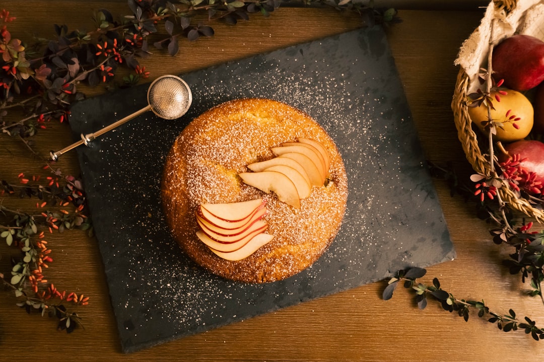 Tarta Tatin – poznaj historię słynnego francuskiego deseru z jabłkami